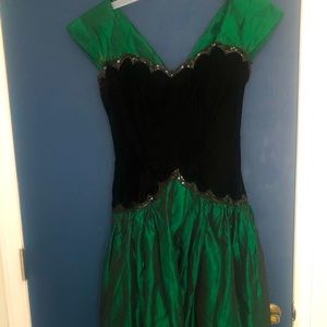 80’s style Prom Dress w/ black velvet